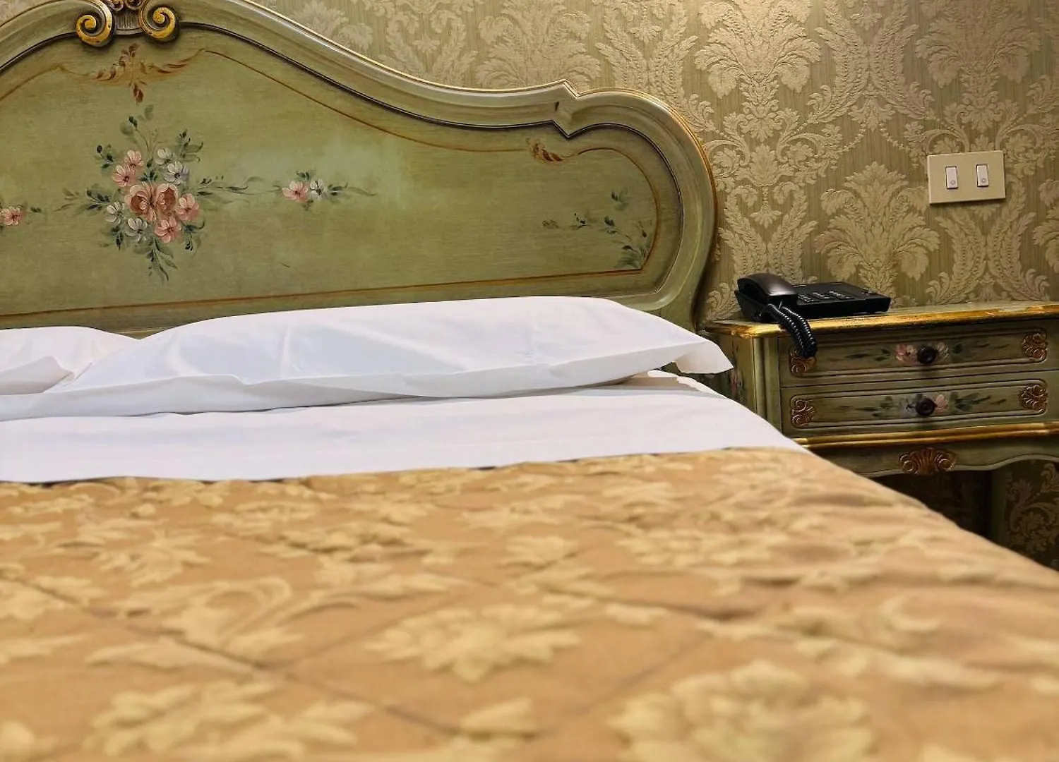 Room In Guest Room - Hotel Walter - Great Stay Venecia 0*,  Italia